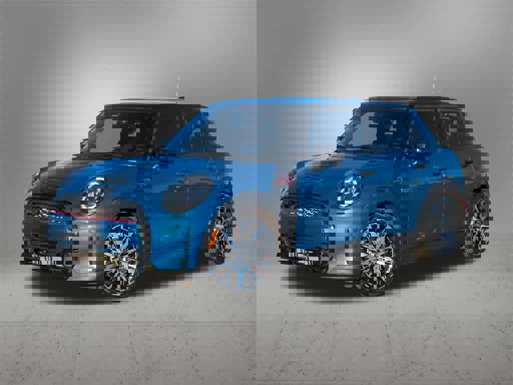 Used 2022 MINI Cooper S w/ Driver Assistance Package image 1