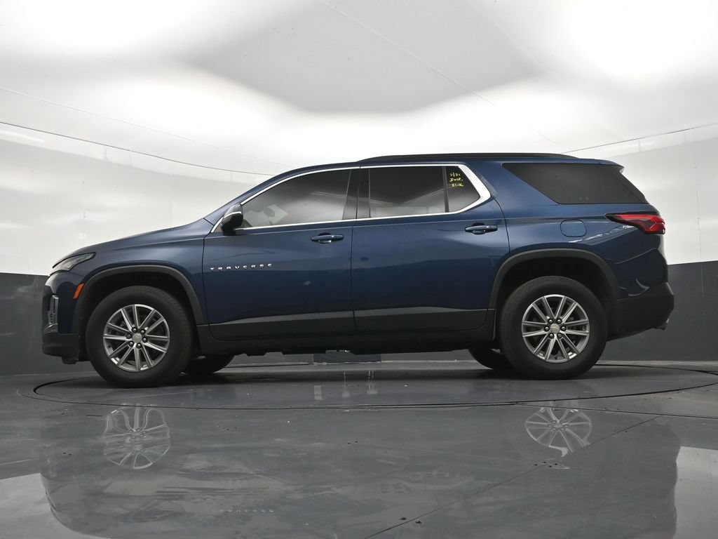 Used 2023 Chevrolet Traverse LT FWD image 25