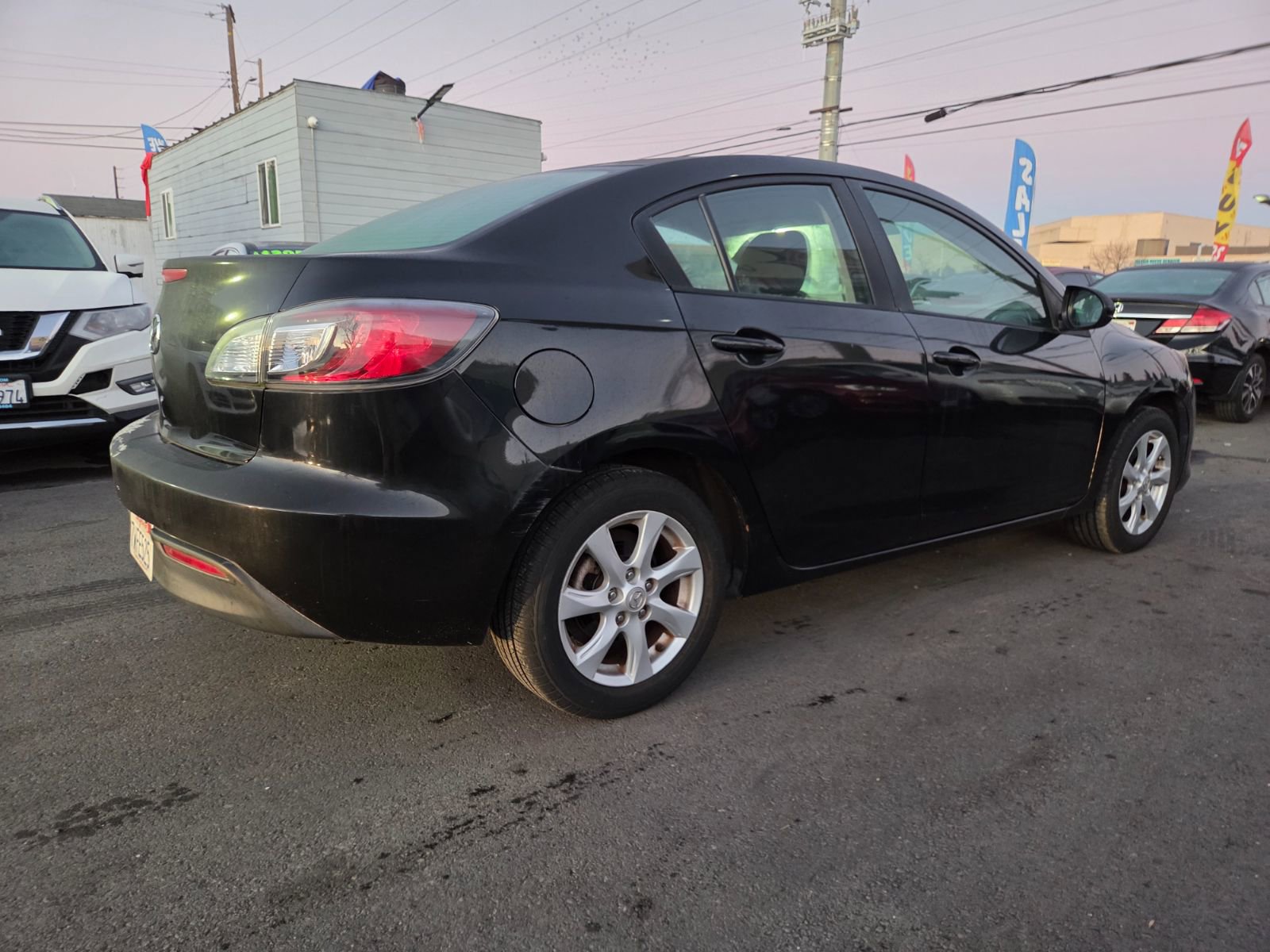 Used 2010 MAZDA MAZDA3 i Touring image 3