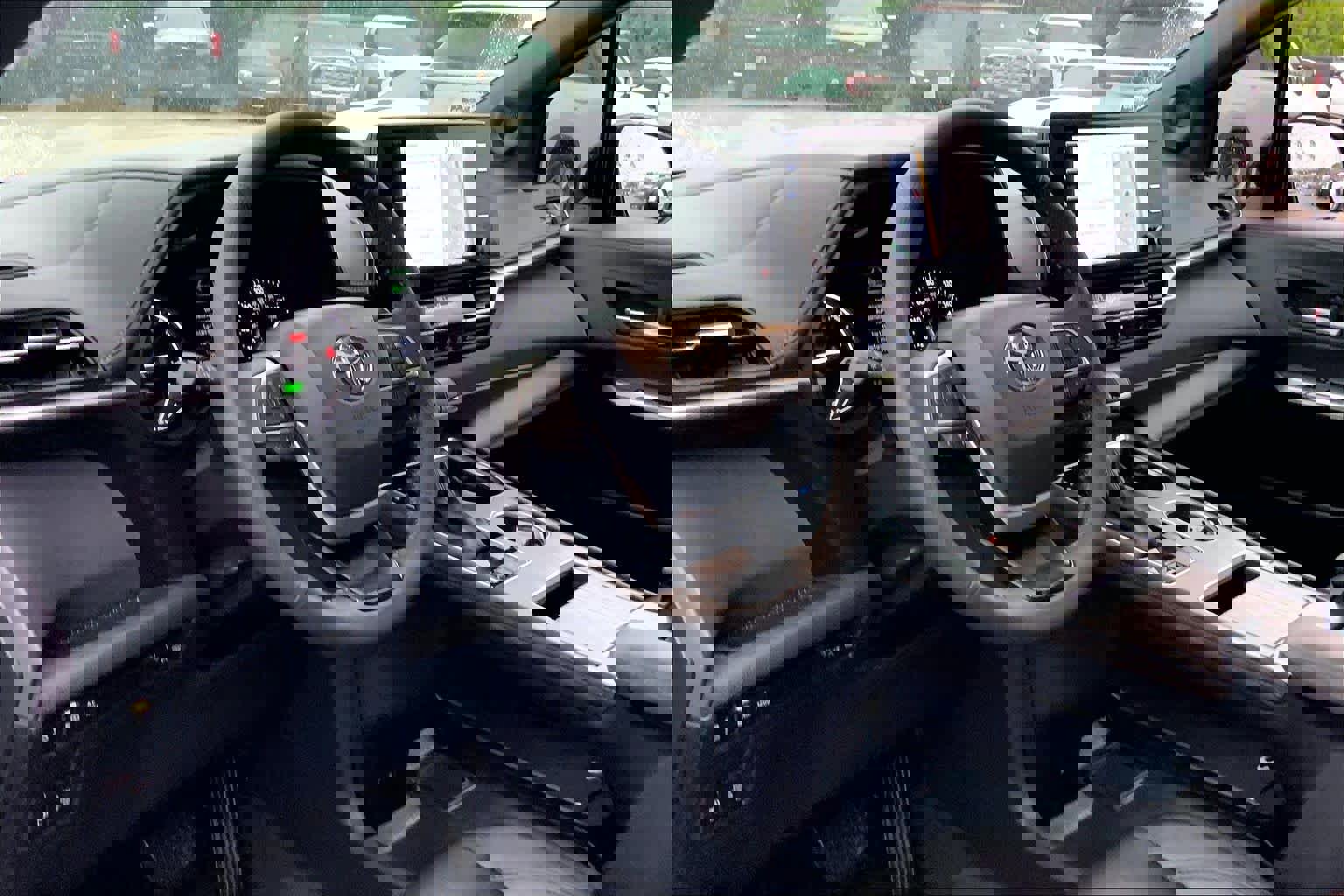 Used 2024 Toyota Sienna XLE Woodland Edition AWD/4WD image 18