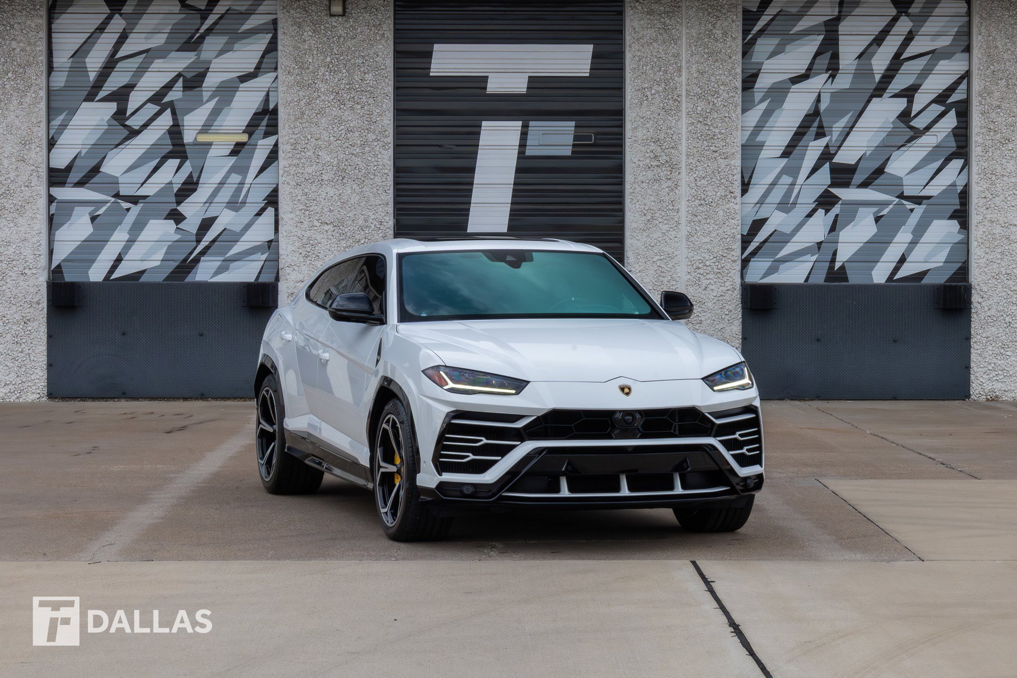Used 2020 Lamborghini Urus image 1