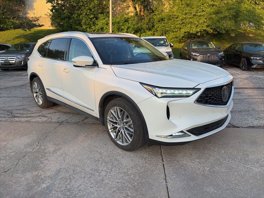 Used 2023 Acura MDX SH-AWD w/ Advance Package image 3