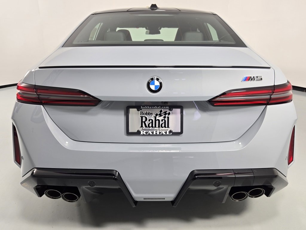 New 2026 BMW M5 w/ Executive Package image 5