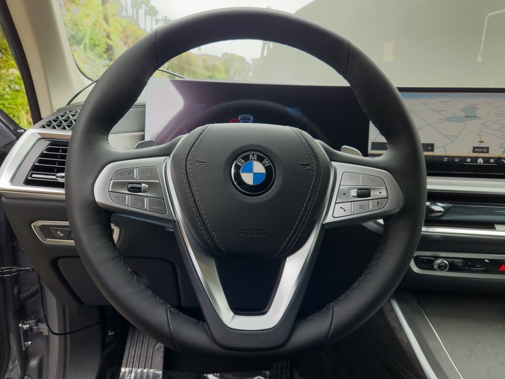 New 2026 BMW X7 xDrive40i w/ Premium Package image 11