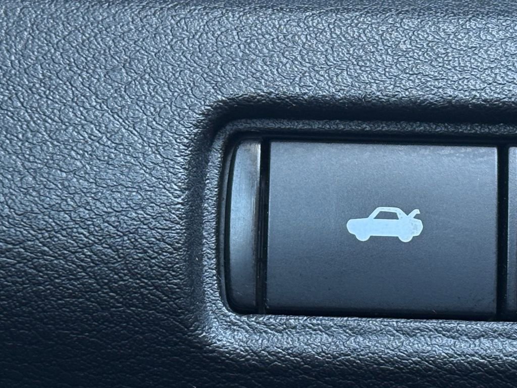 Used 2022 Nissan Altima 2.5 SR image 11