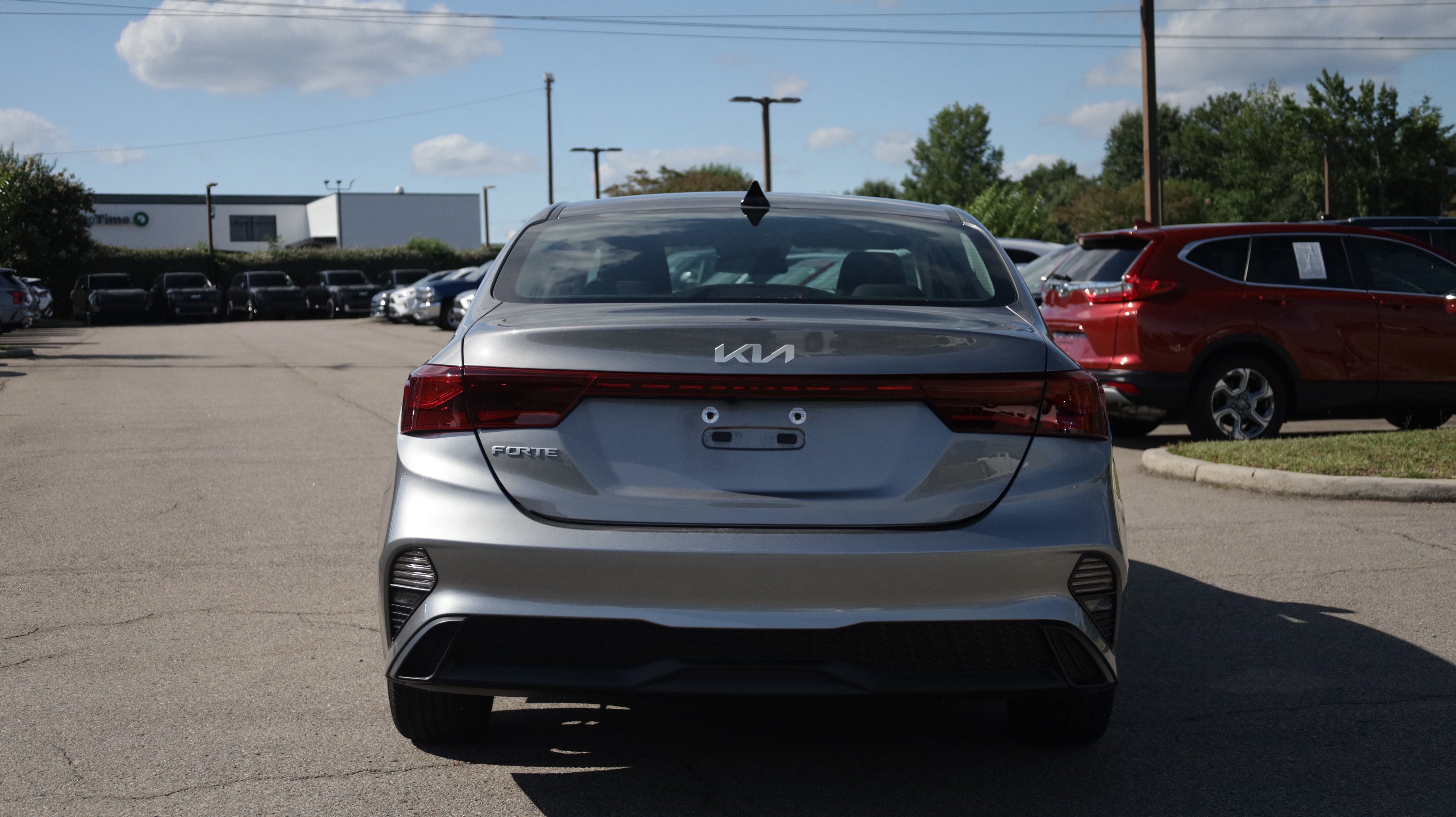 Used 2022 Kia Forte LXS w/ LXS Technology Package FWD image 3