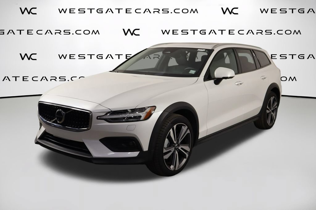 Used 2026 Volvo V60 B5 Cross Country Plus AWD/4WD image 1