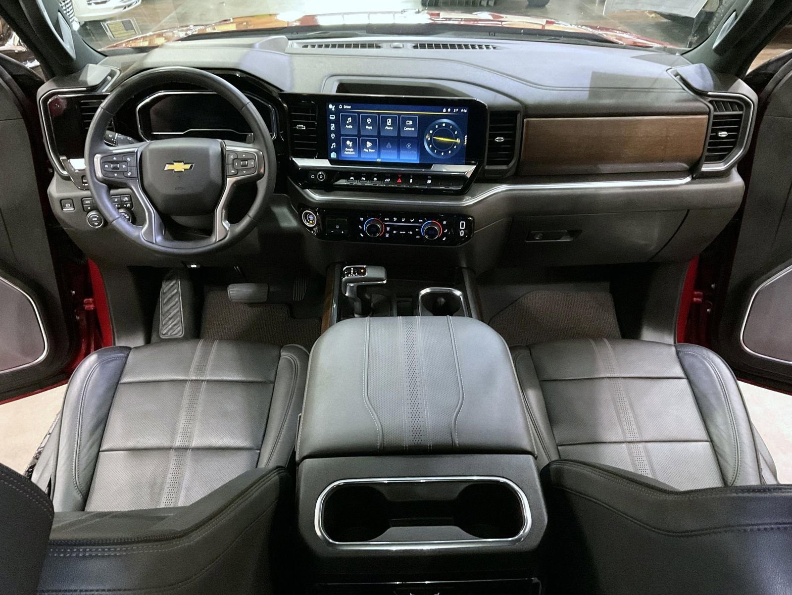 Certified 2023 Chevrolet Silverado 1500 High Country w/ Technology Package image 12