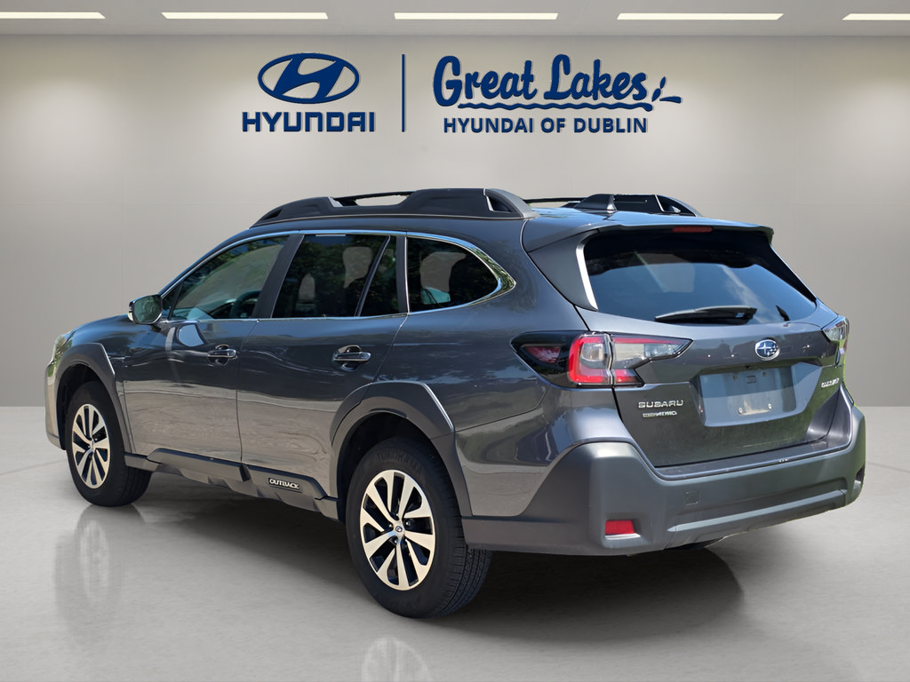 Used 2025 Subaru Outback Premium AWD/4WD image 3