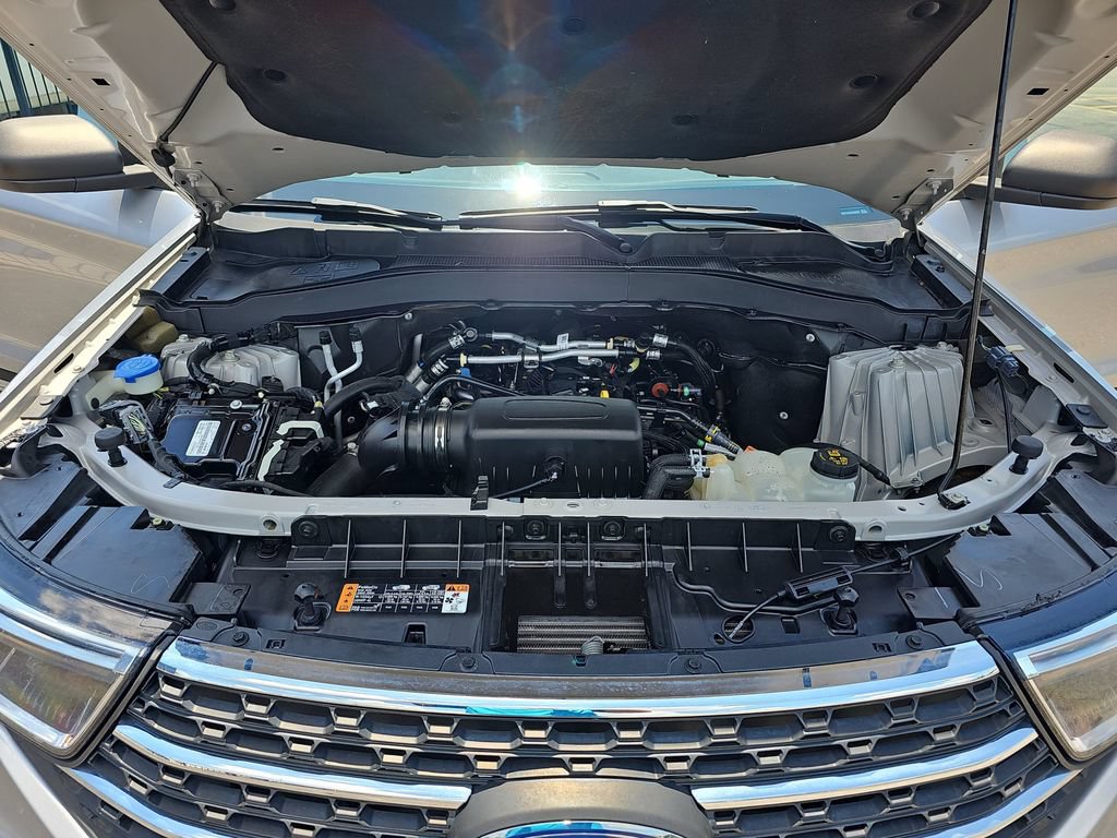 Used 2022 Ford Explorer XLT w/ Class IV Trailer Tow Package RWD image 29
