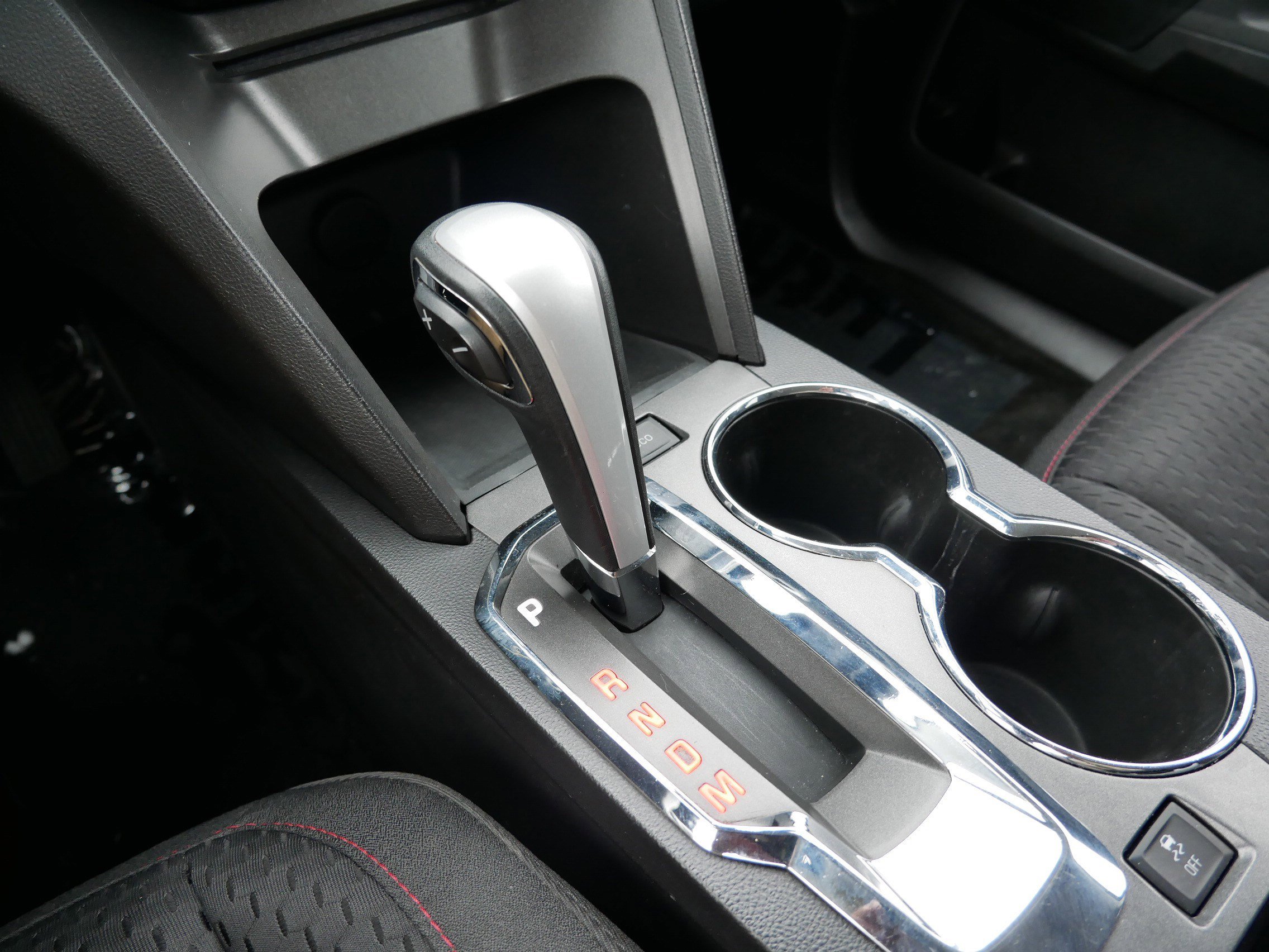 Used 2015 GMC Terrain SLE image 24