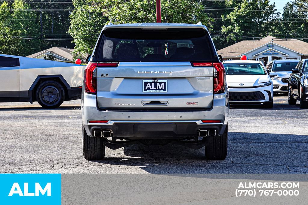 Used 2025 GMC Yukon XL Denali AWD/4WD image 12