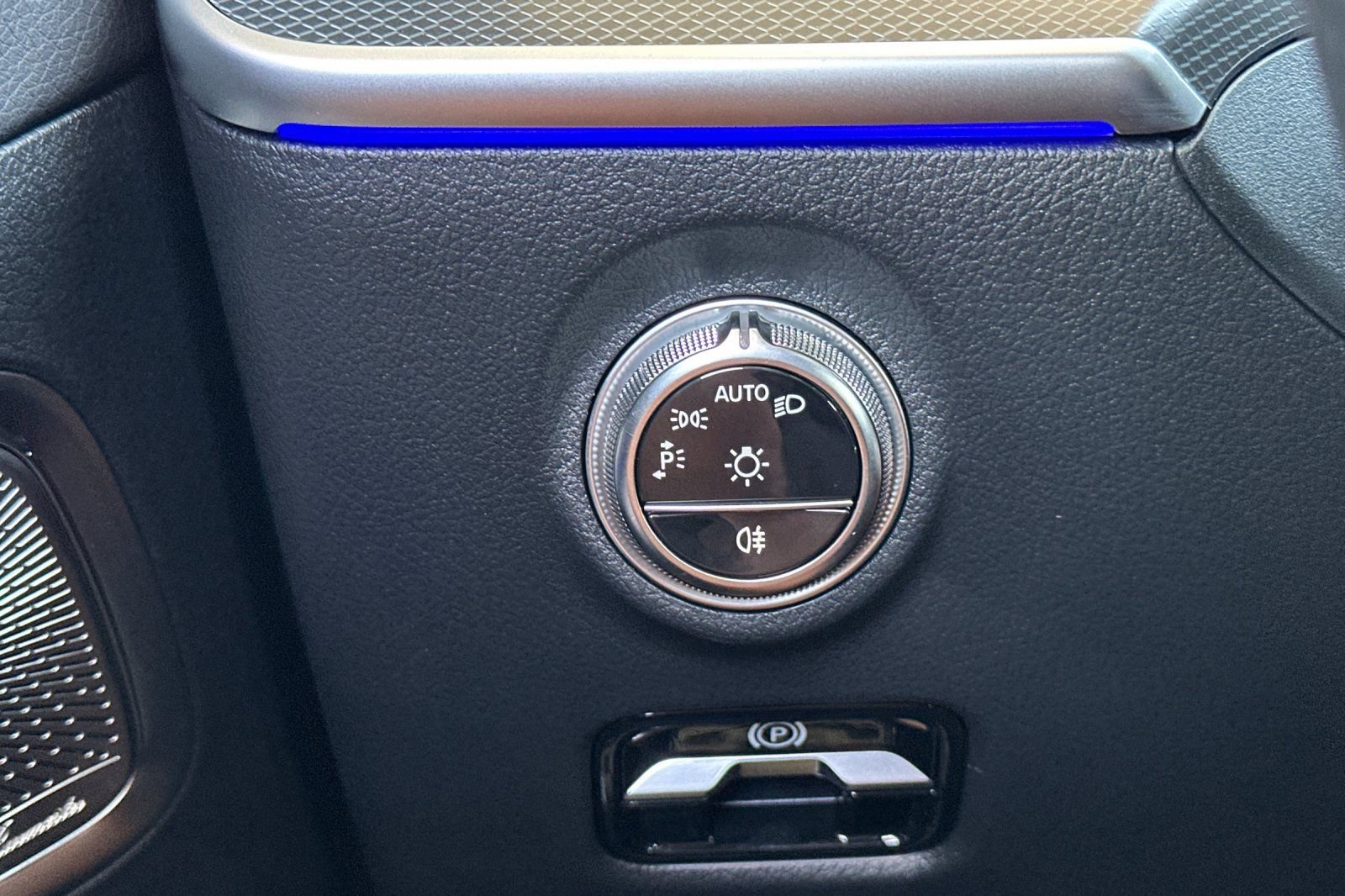 New 2025 Mercedes-Benz C 300 Sedan image 29