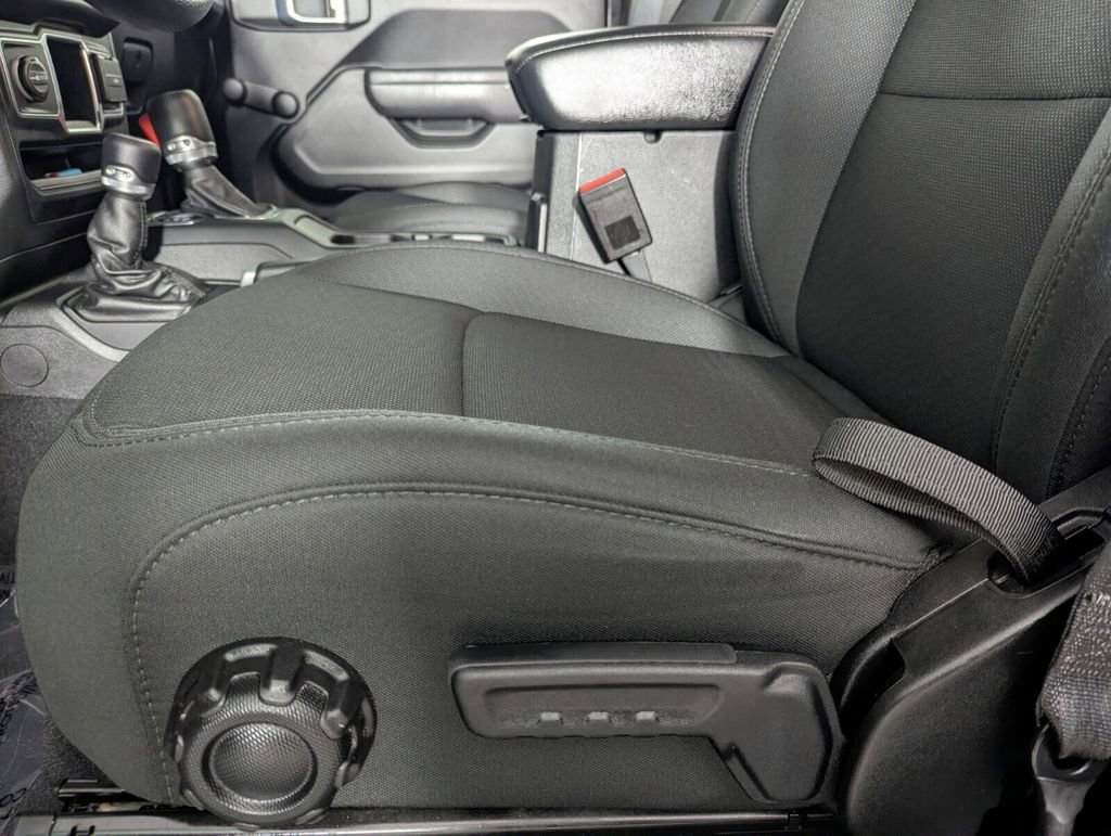 Certified 2022 Jeep Wrangler Unlimited Sport image 13