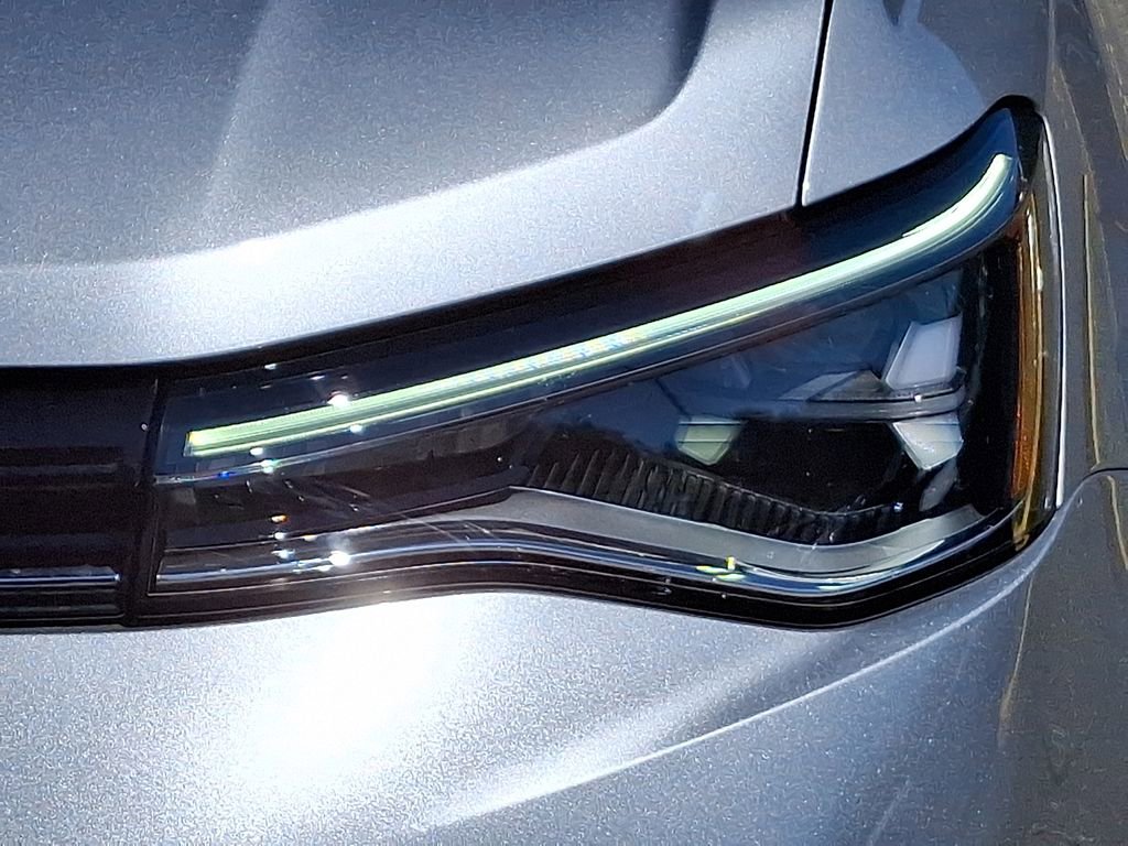 Certified 2025 Volkswagen Taos S image 9
