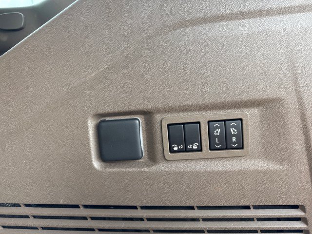 Used 2022 GMC Yukon Denali RWD image 20