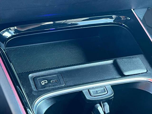 Used 2022 Mercedes-Benz GLB 250 4MATIC image 31