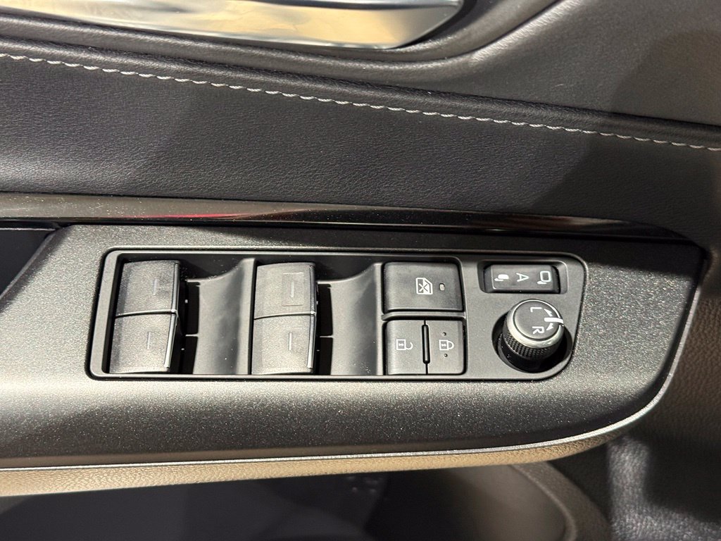 Certified 2023 Toyota Venza LE AWD/4WD image 16
