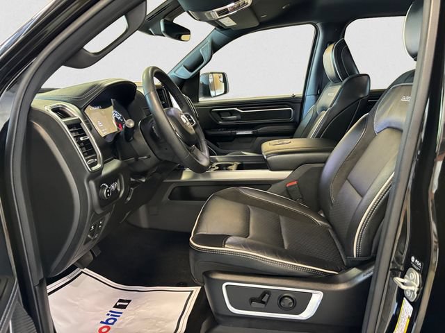 Used 2025 RAM 1500 Laramie w/ Sport Appearance Package AWD/4WD image 10