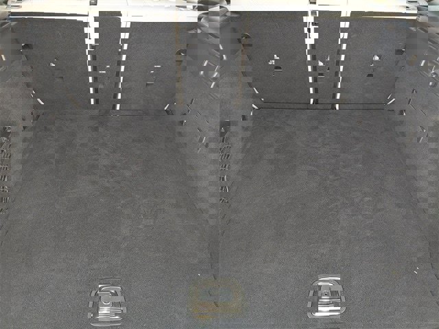 Used 2024 Mercedes-Benz GLC 300 4MATIC image 27