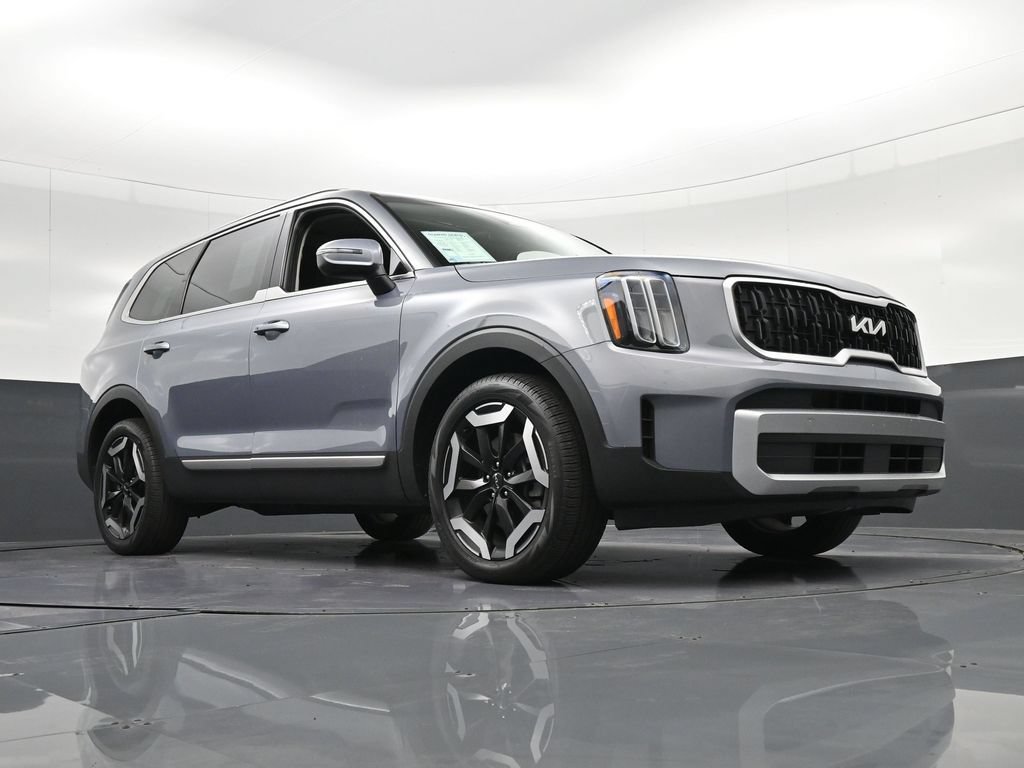 Used 2025 Kia Telluride EX FWD image 30