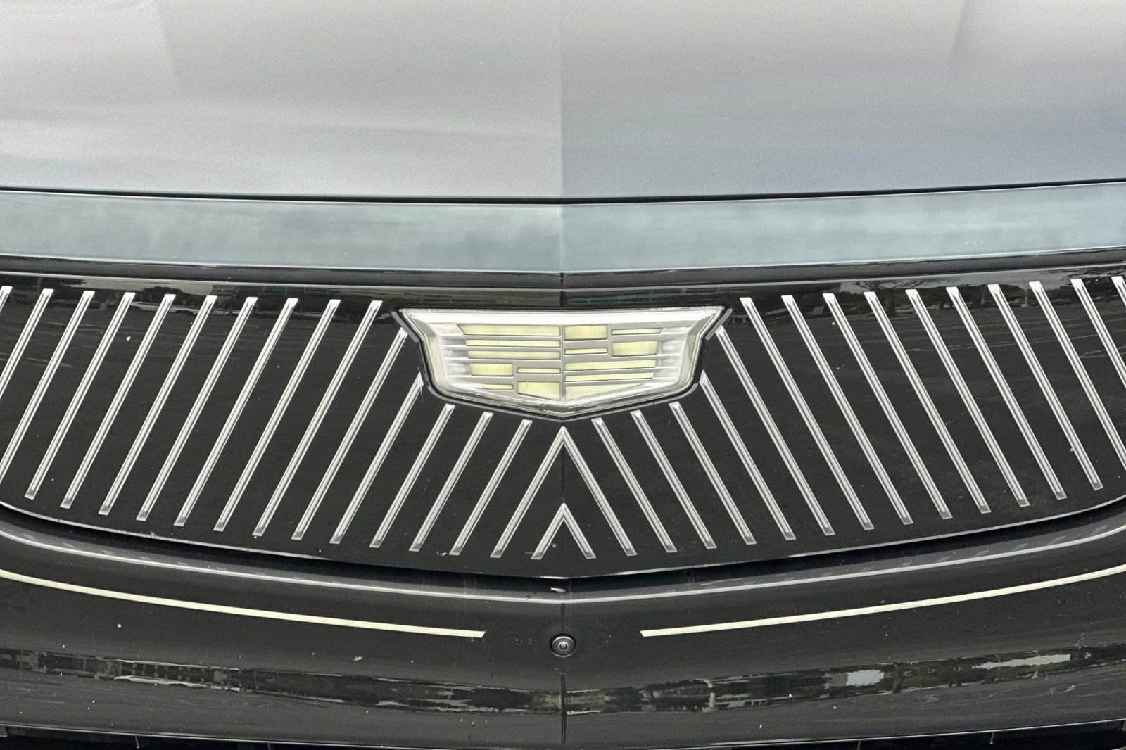 Certified 2026 Cadillac Escalade IQ Sport 2 w/ LPO, ONYX Package AWD/4WD image 46