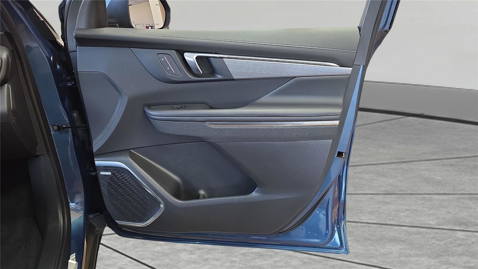 Used 2025 Buick Enclave Preferred image 26