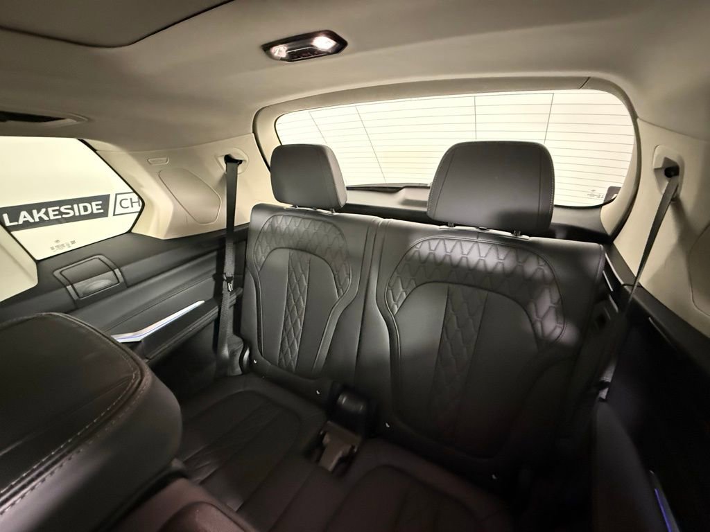 Used 2025 BMW X7 xDrive40i image 42
