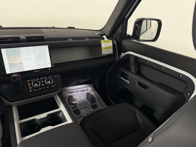 New 2025 Land Rover Defender 110 S AWD/4WD image 19