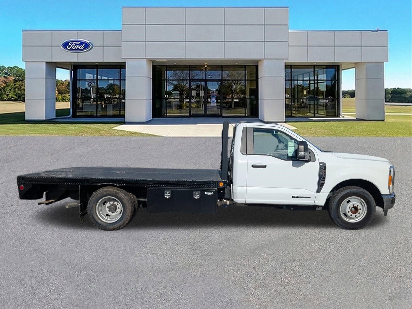 New 2023 Ford F350 XL w/ XL Chrome Package image 3