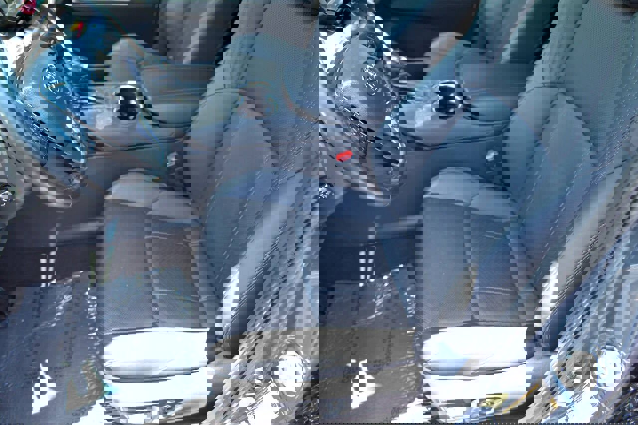 Used 2021 Toyota Venza XLE w/ Softex Package image 18