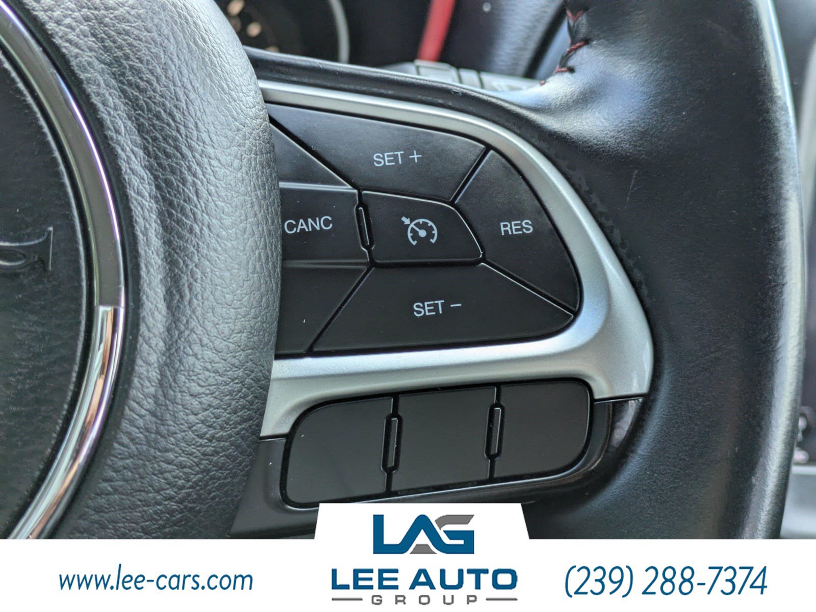 Used 2017 Jeep Compass Trailhawk w/ Leather Interior Group AWD/4WD image 22
