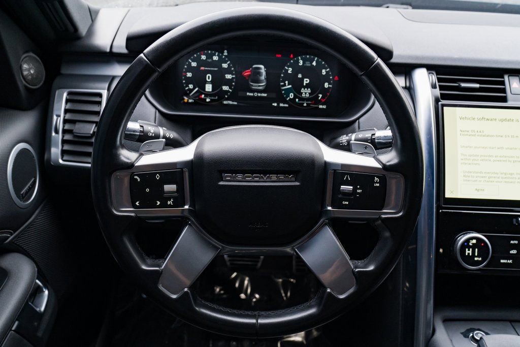 Used 2021 Land Rover Discovery S R-Dynamic image 13
