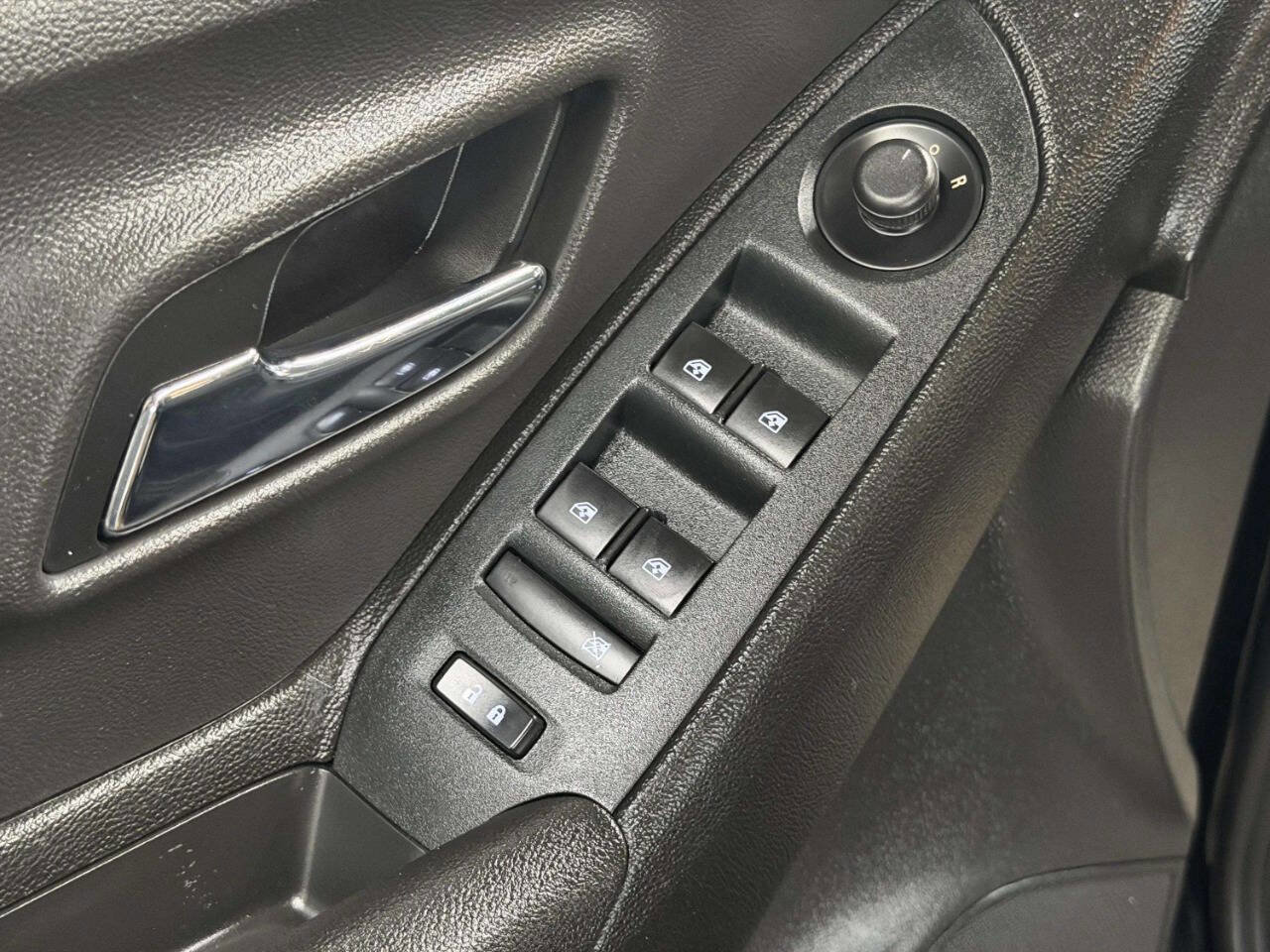 Used 2018 Chevrolet Trax LS image 12