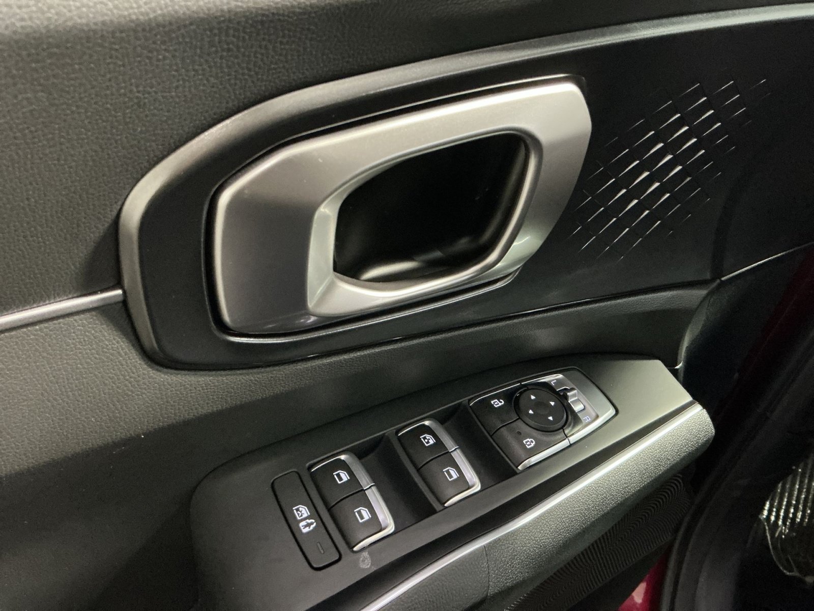 Used 2023 Kia Sorento S w/ Panoramic Sunroof Package FWD image 16