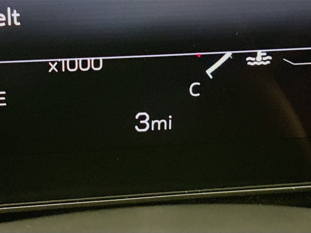 New 2026 GMC Terrain Denali w/ LPO, Black Badging Package image 12