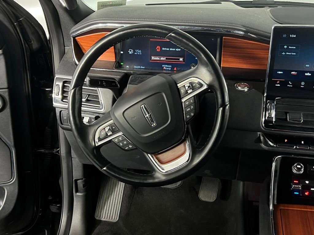 Used 2024 Lincoln Navigator Reserve image 18