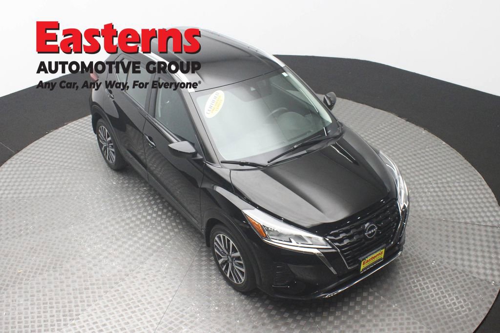 Used 2023 Nissan Kicks SV FWD image 3