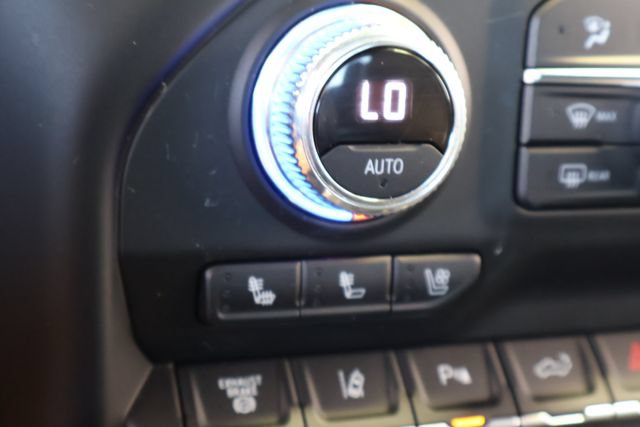 Used 2022 GMC Sierra 3500 Denali AWD/4WD image 31