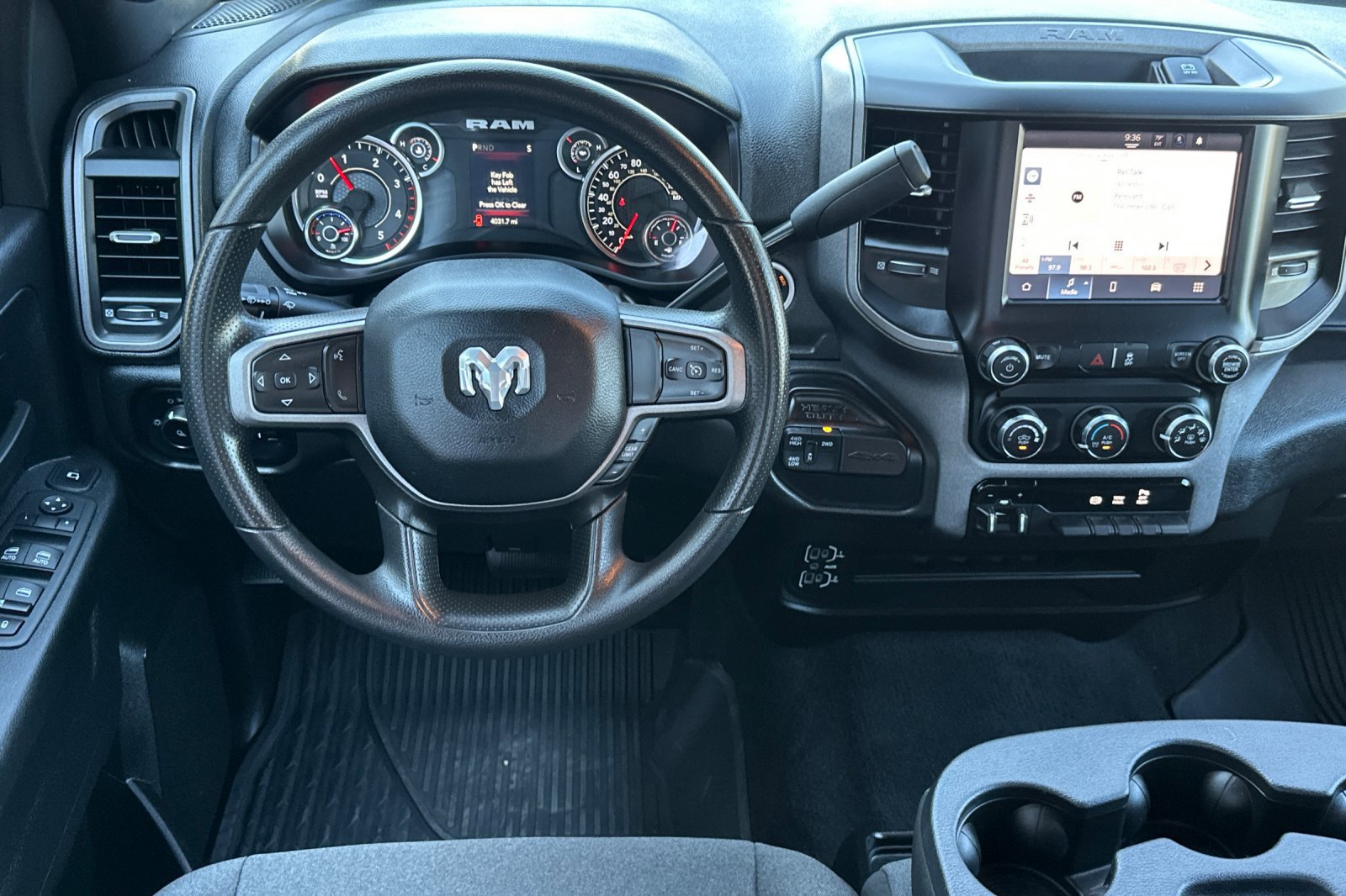 Used 2024 RAM 2500 Tradesman w/ Chrome Appearance Group image 15