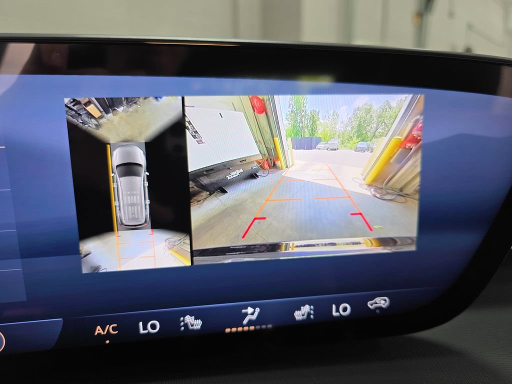 New 2026 Buick Enclave Preferred w/ LPO, Floor Liner Package AWD/4WD image 25