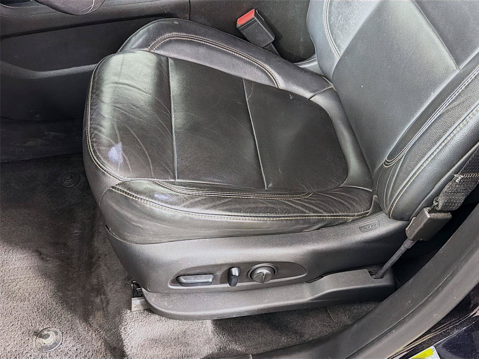 Used 2020 Chevrolet Traverse LT AWD/4WD image 15