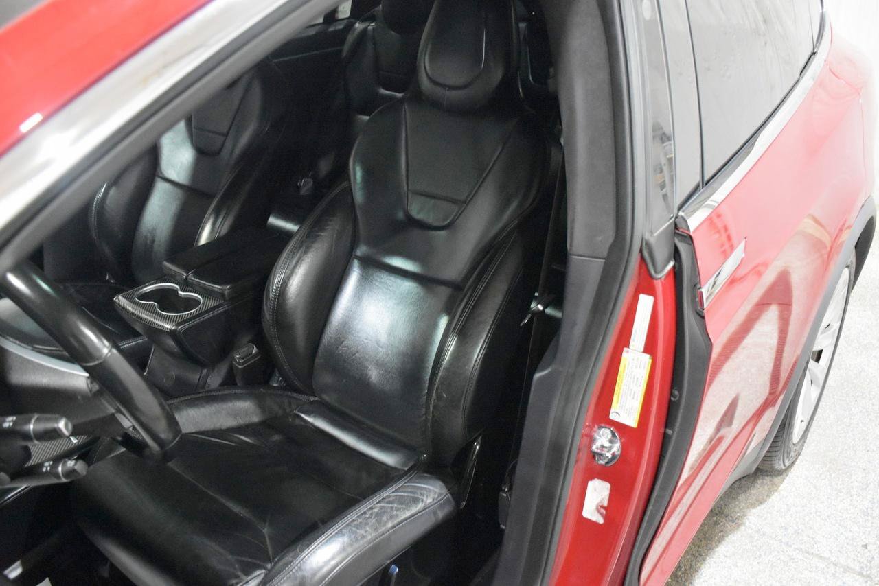 Used 2017 Tesla Model X 75D AWD/4WD image 13