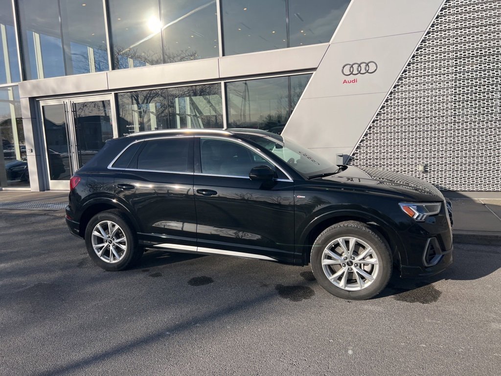 Used 2023 Audi Q3 2.0T Premium w/ Convenience Package image 13