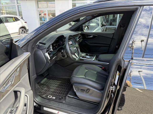 Used 2025 Audi Q8 Premium Plus w/ Premium Plus Package AWD/4WD image 12