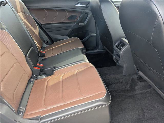 Used 2022 Volkswagen Tiguan SEL R-Line image 21