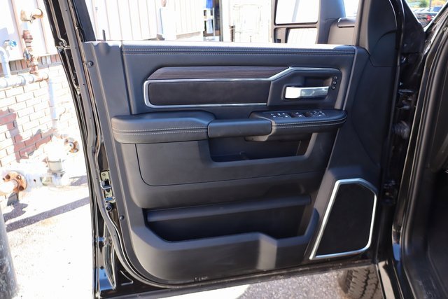 Used 2025 RAM 2500 Laramie w/ Night Edition image 10