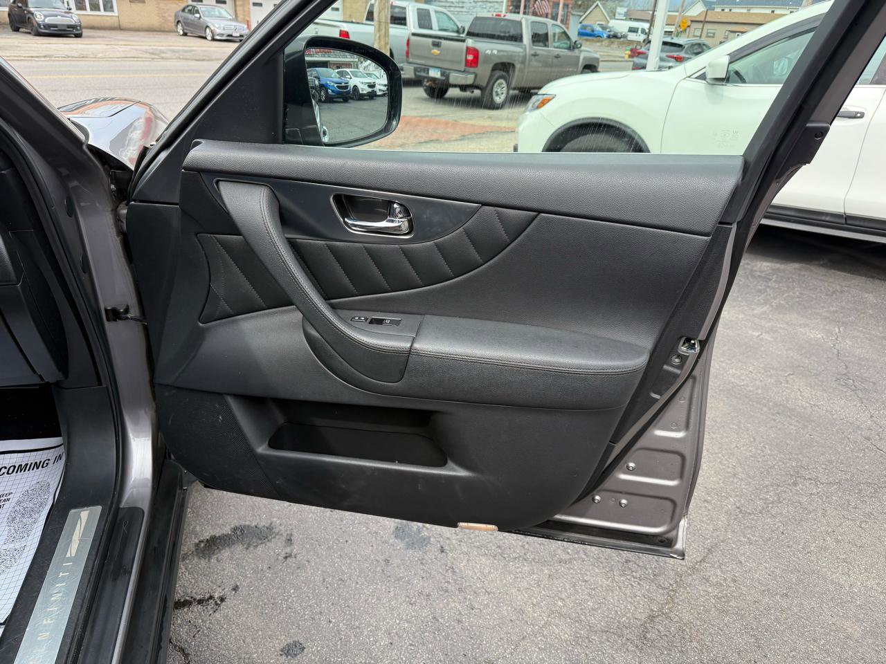 Used 2009 INFINITI FX35 AWD w/ Technology Pkg image 34