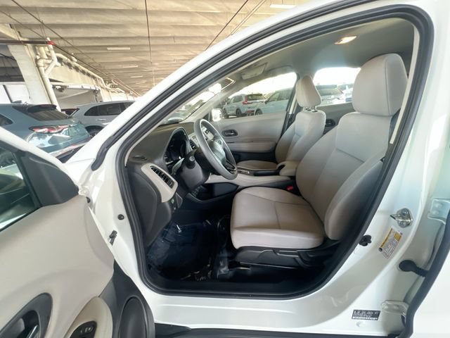 Used 2018 Honda HR-V LX image 14