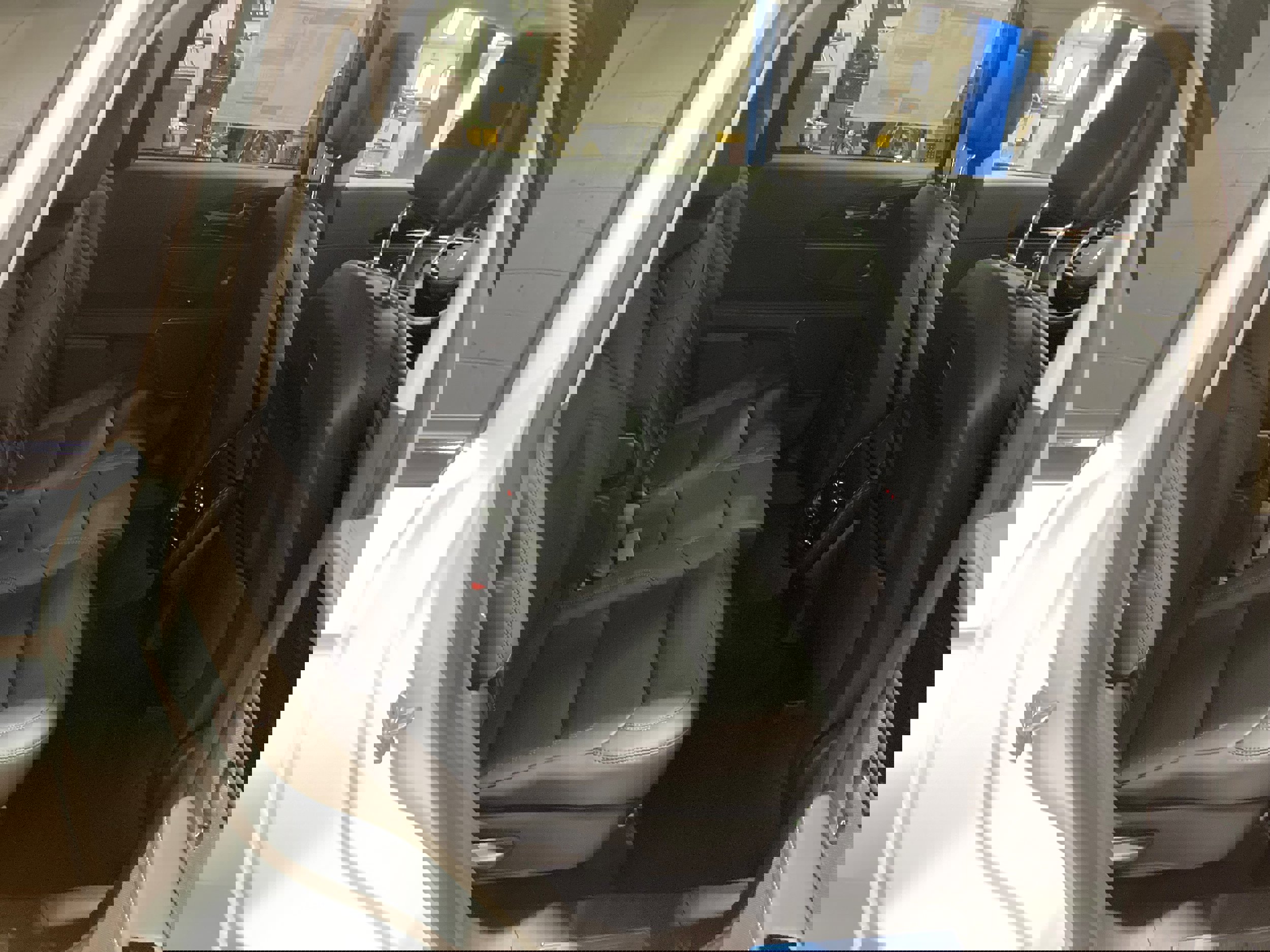 Used 2026 Lincoln Nautilus Premier w/ Equipment Group 102A image 7